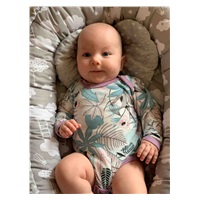 Luxus babafészek párnával és paplannal New Baby Felhőcske