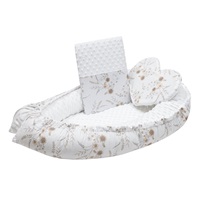 Luxus babafészek párnával és paplannal New Baby Minkyből Virág fehér