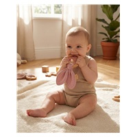 Rágóka levelekkel New Baby Ears pink